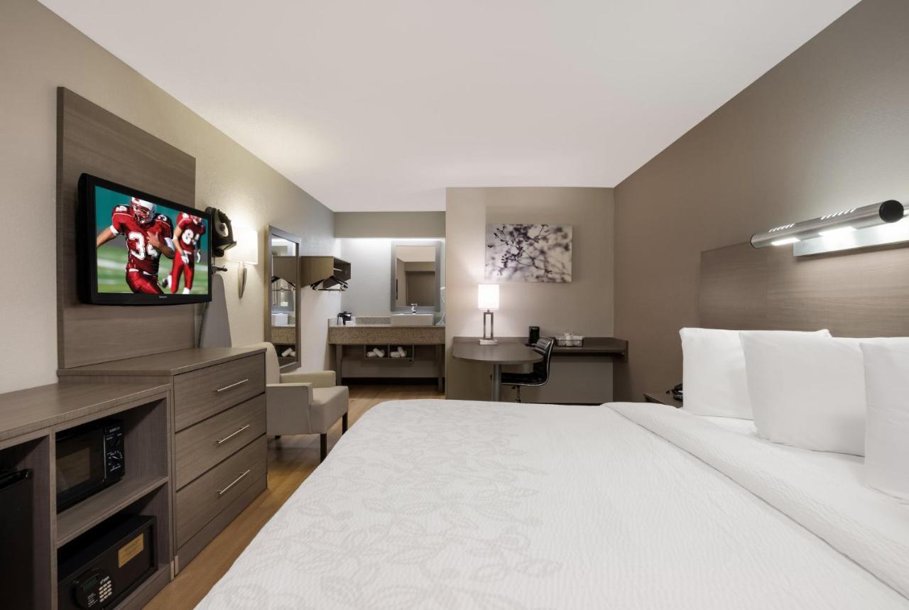 Red Roof Inn Plus+ Chicago - Naperville Zewnętrze zdjęcie