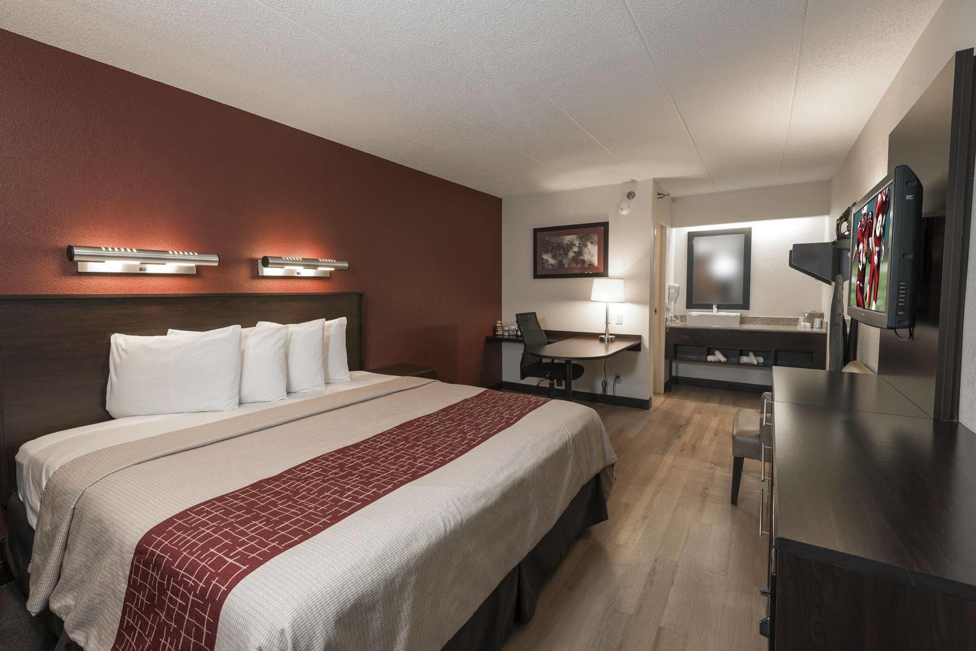 Red Roof Inn Plus+ Chicago - Naperville Zewnętrze zdjęcie